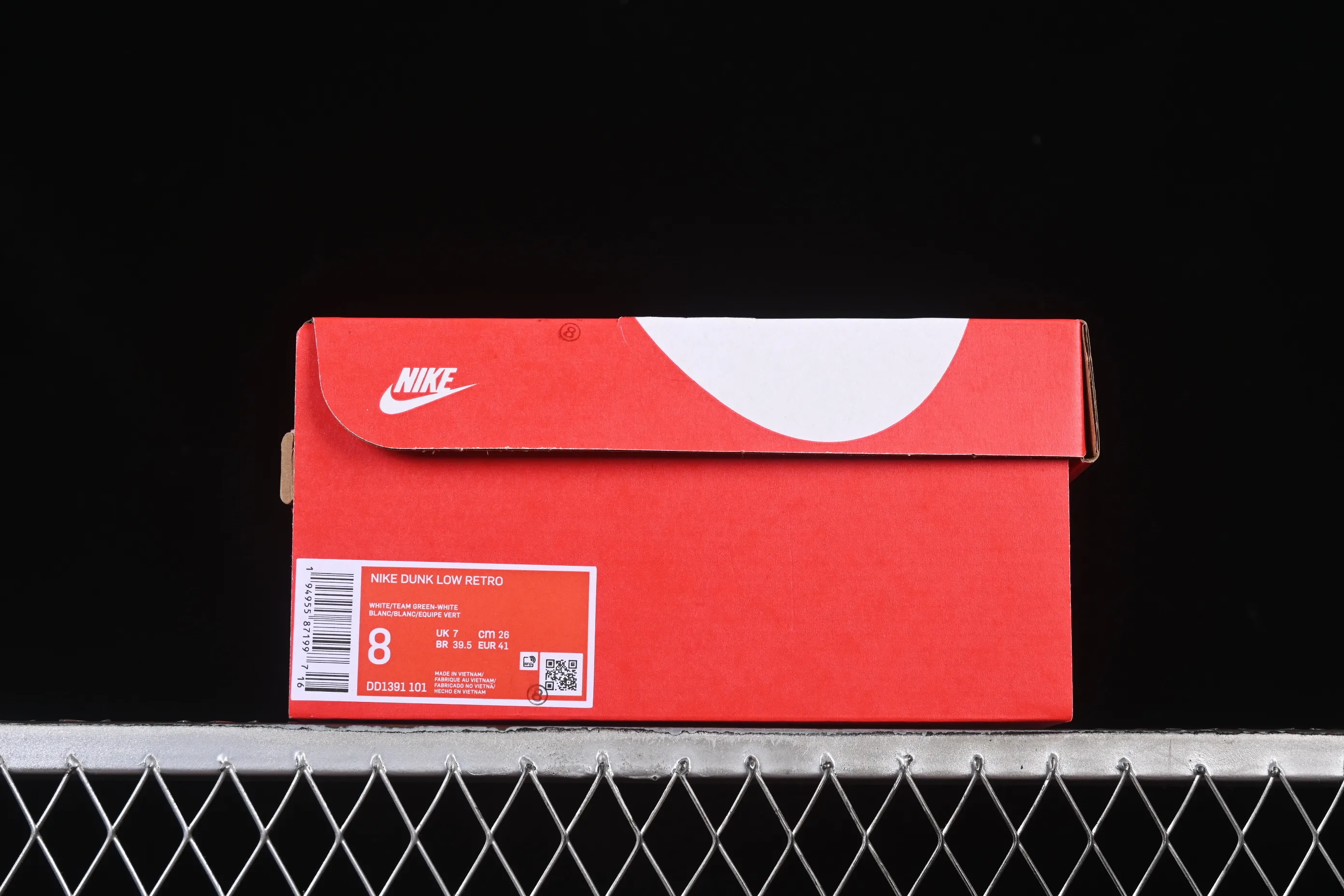 All categories Nk SB Dunk Series Nk SB Dunk Low High-end customized low-top sneakers Nike SB Dunk Low white and green straps low-top casual sneakers DD1391-100